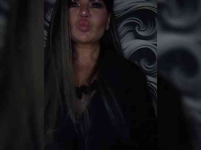 Brunetochkaaa webcam