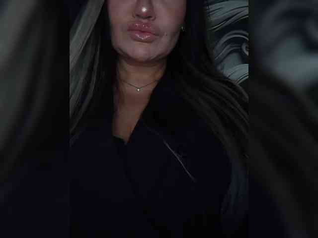 Brunetochkaaa webcam