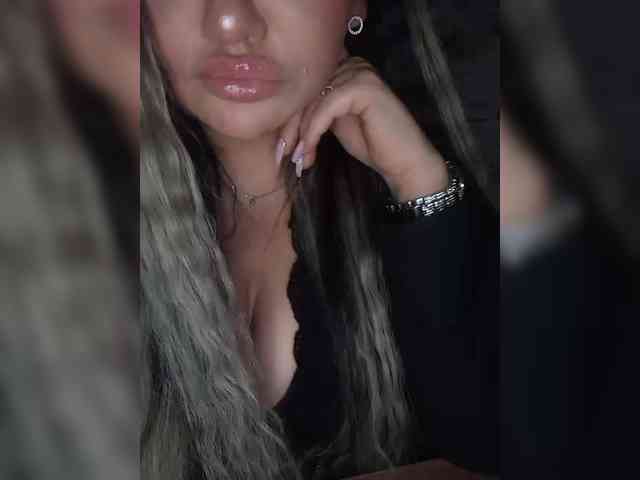 Brunetochkaaa webcam