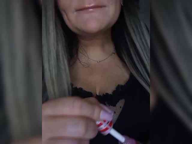 Brunetochkaaa webcam