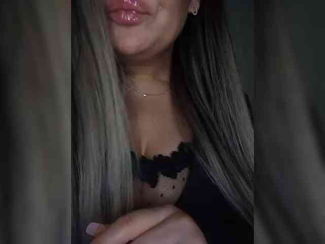Brunetochkaaa webcam