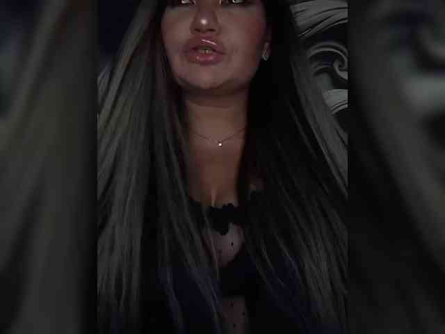 Brunetochkaaa webcam