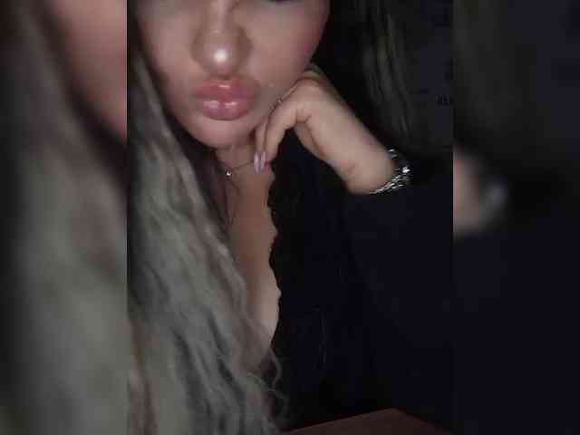 Brunetochkaaa webcam