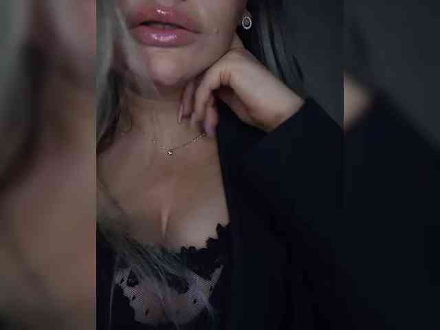 Brunetochkaaa webcam