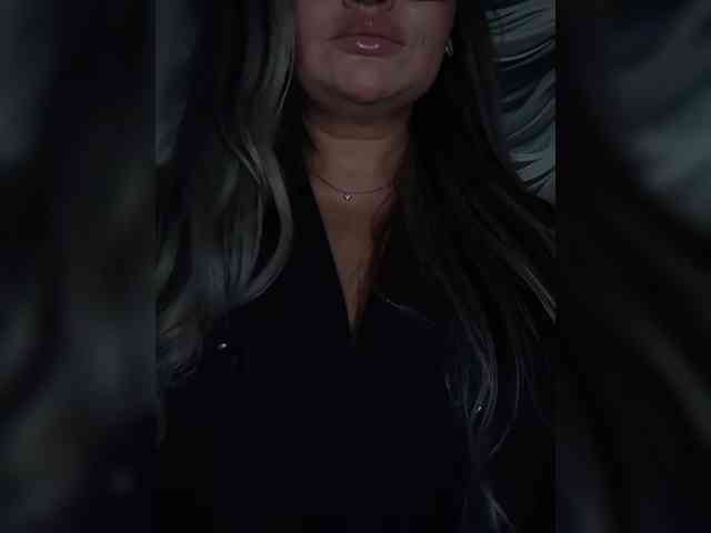 Brunetochkaaa webcam