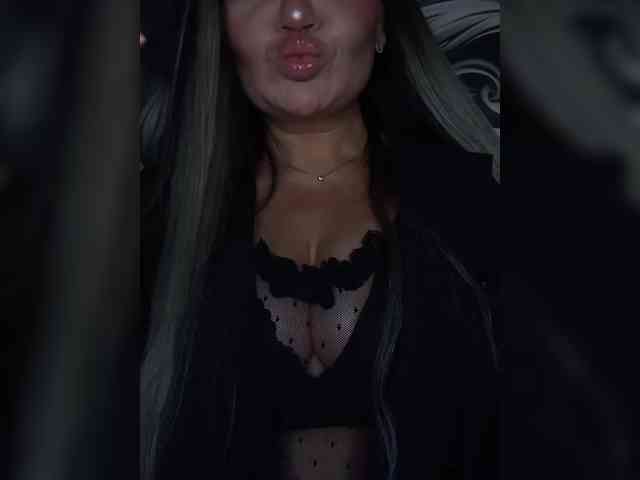 Brunetochkaaa webcam