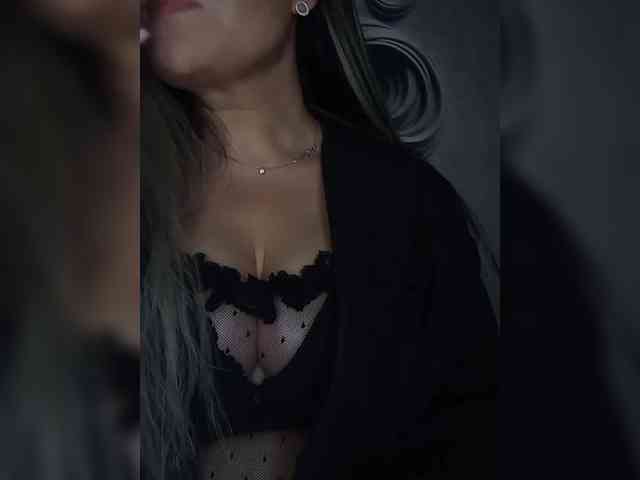 Brunetochkaaa webcam
