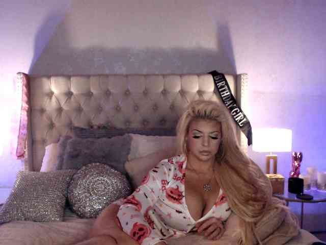 GwenTaylor webcam