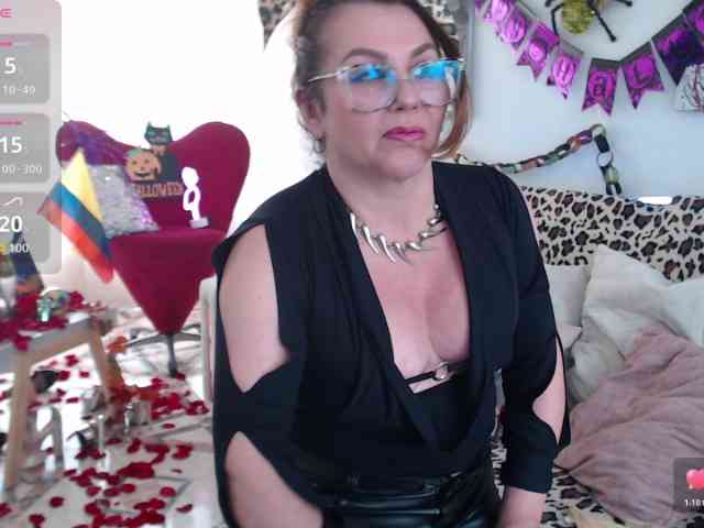 Myrnasexxx webcam
