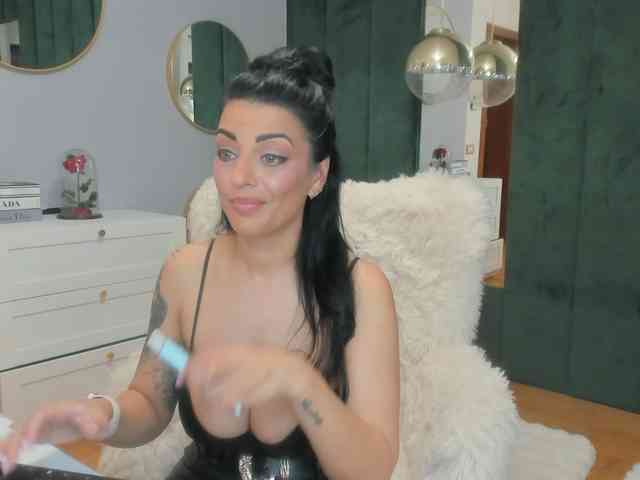 ElisaBaxter webcam