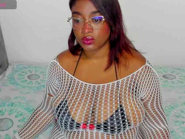 NinaaGrey webcam