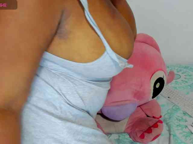 NinaaGrey webcam