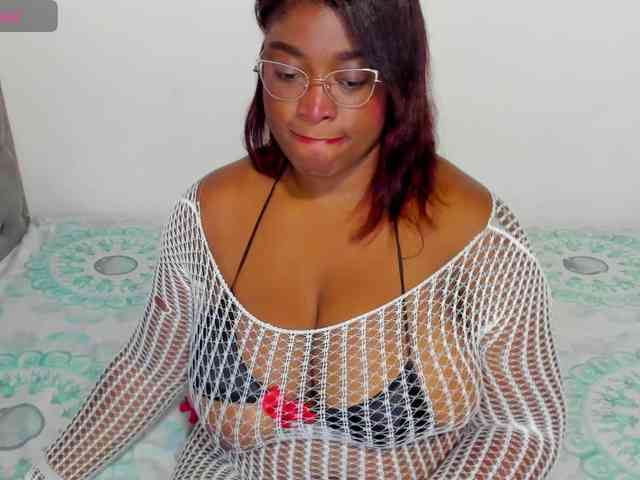 NinaaGrey webcam