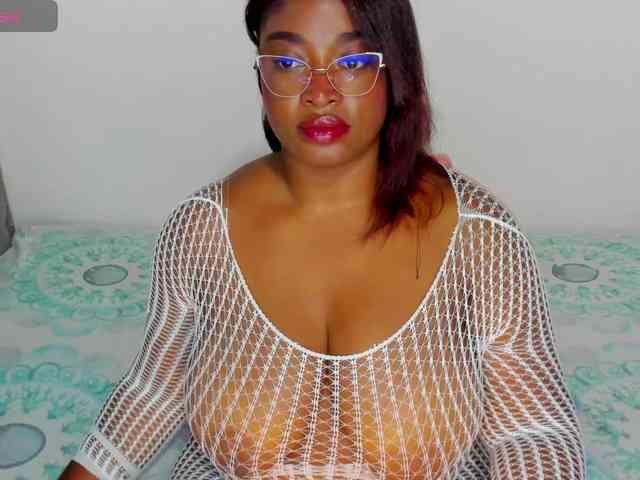 NinaaGrey webcam