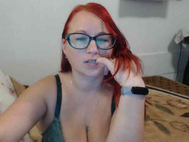 Lilia4joy webcam
