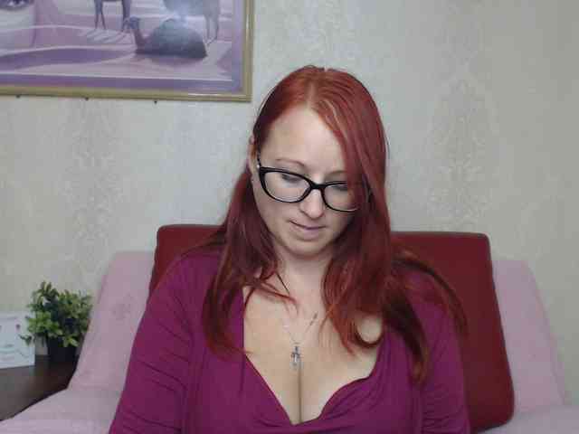 Lilia4joy webcam
