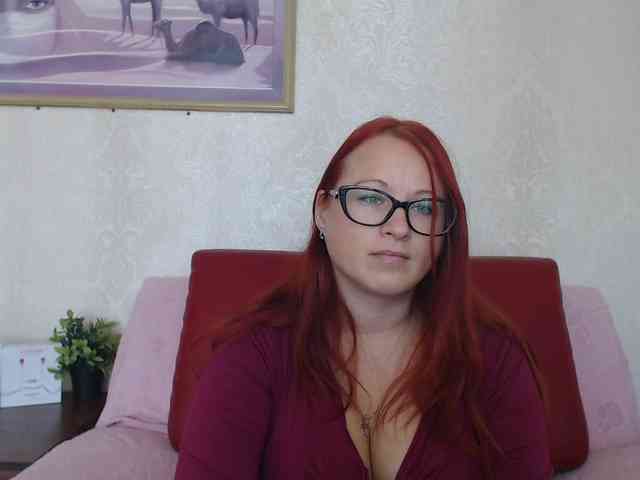 Lilia4joy webcam