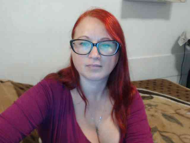 Lilia4joy webcam