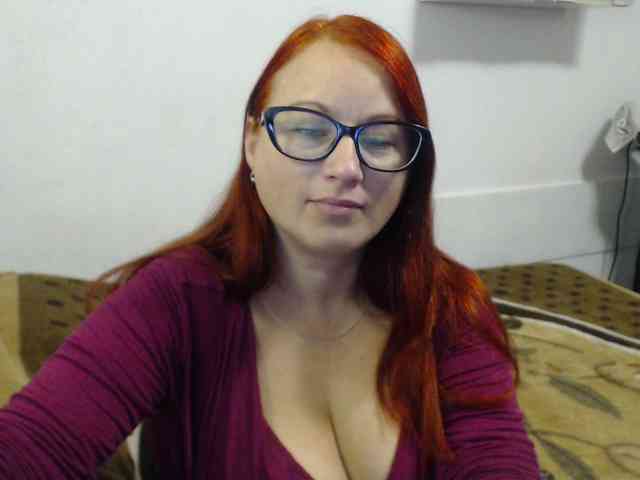 Lilia4joy webcam