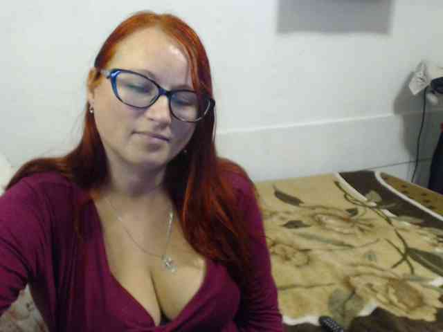 Lilia4joy webcam
