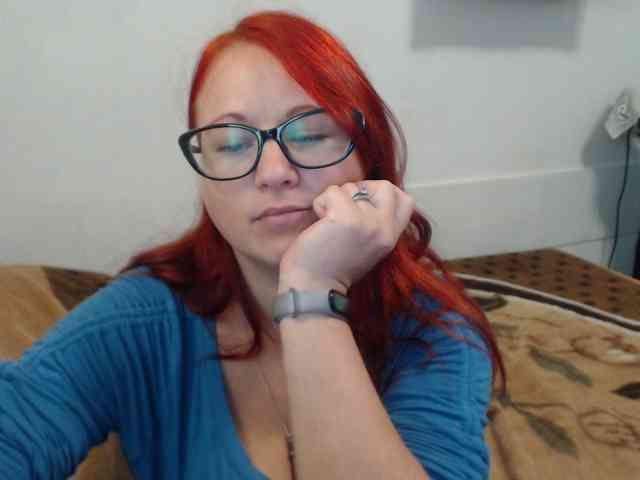Lilia4joy webcam