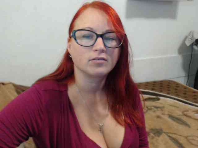 Lilia4joy webcam