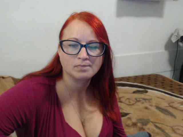 Lilia4joy webcam