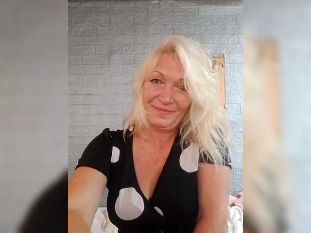 LizSage webcam