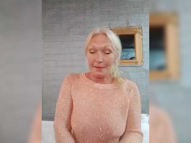LizSage webcam