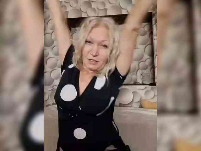 LizSage webcam