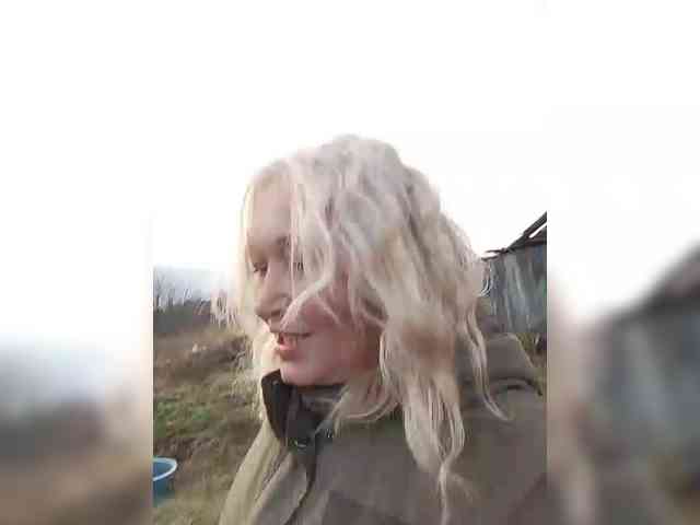 LizSage webcam