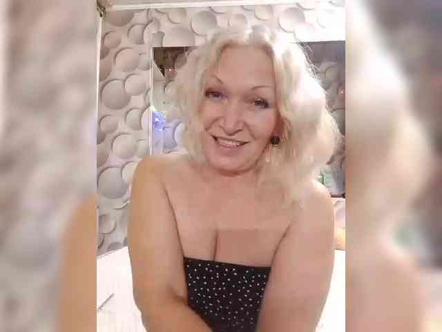 LizSage webcam