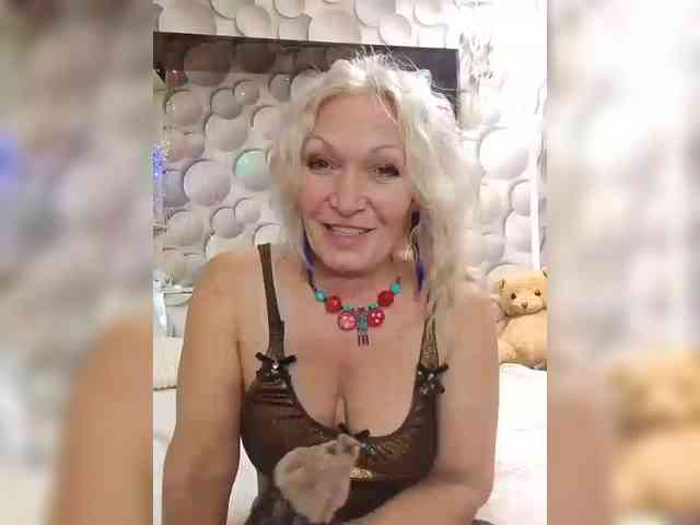 LizSage webcam