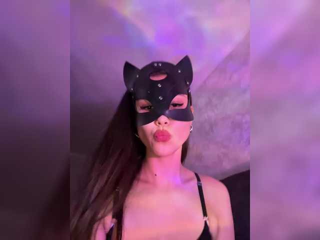 Accedi alla chat con il nickname Azia_love_ Azia_love_