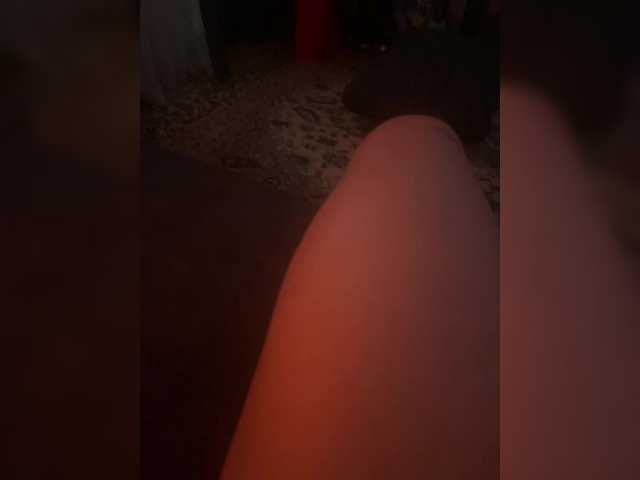 Entra en el chat con el modelo Azia_love_ Azia_love_