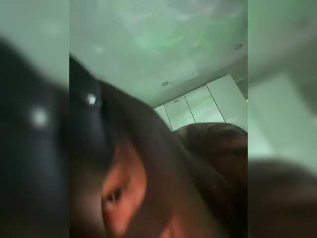 Accedi alla chat con il nickname Azia_love_ Azia_love_