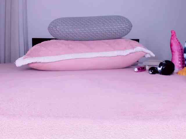 Goddessdollxo webcam