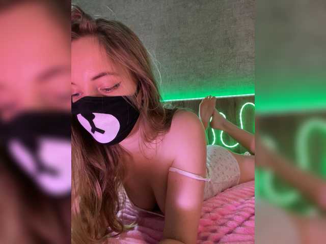 Entra en el chat con el modelo -Summer- -Summer-