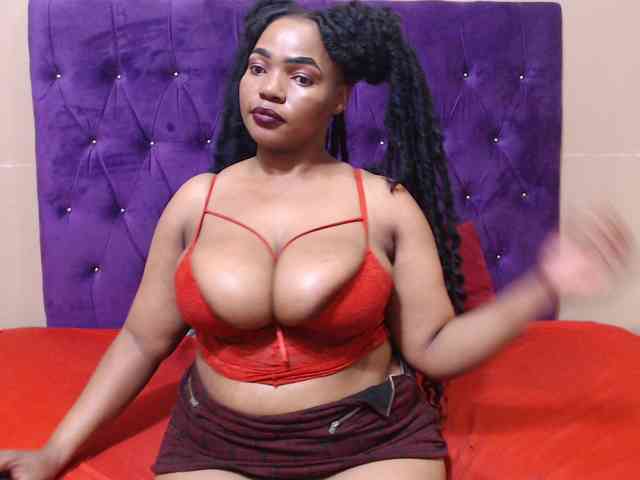 sexyeboncurvy webcam