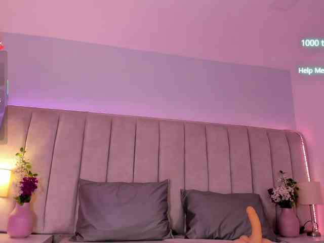 EllaThorne webcam