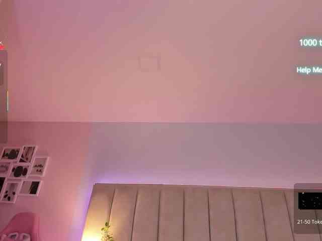 EllaThorne webcam