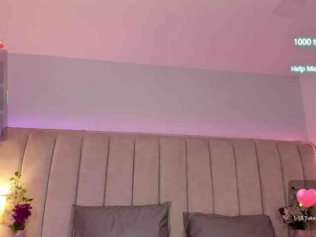 EllaThorne webcam
