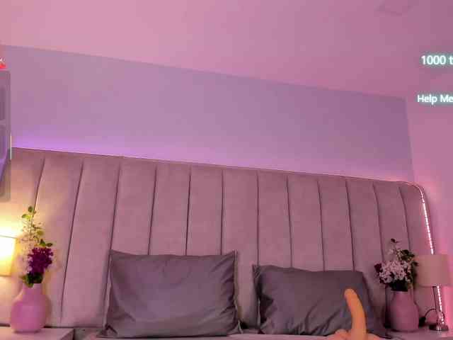 EllaThorne webcam
