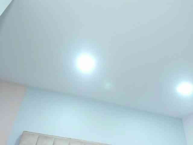 EllaThorne webcam