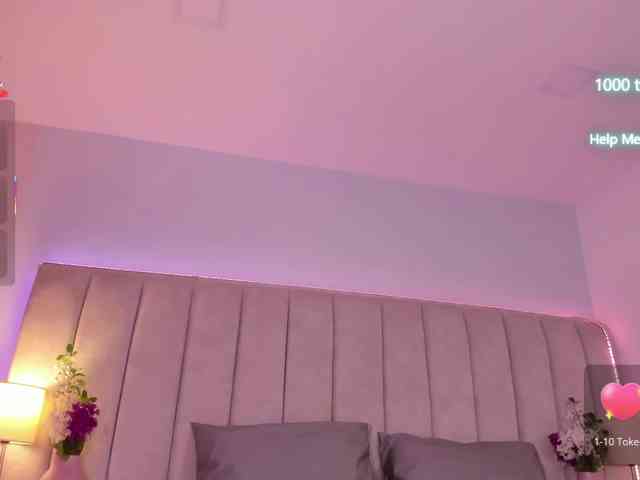 EllaThorne webcam