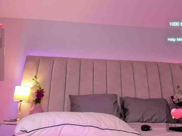 EllaThorne webcam