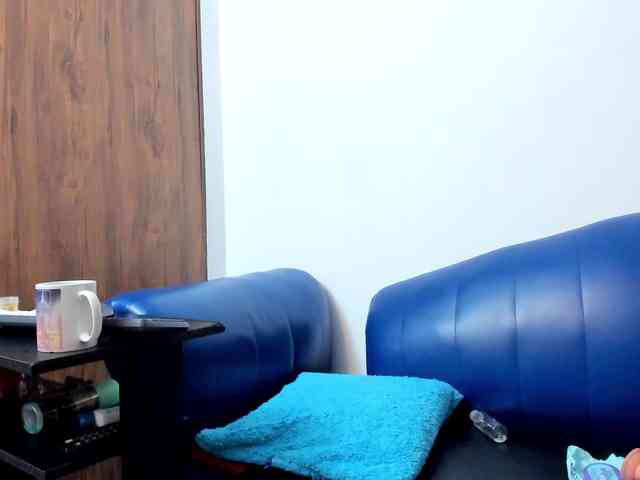 Skinny-Mature webcam