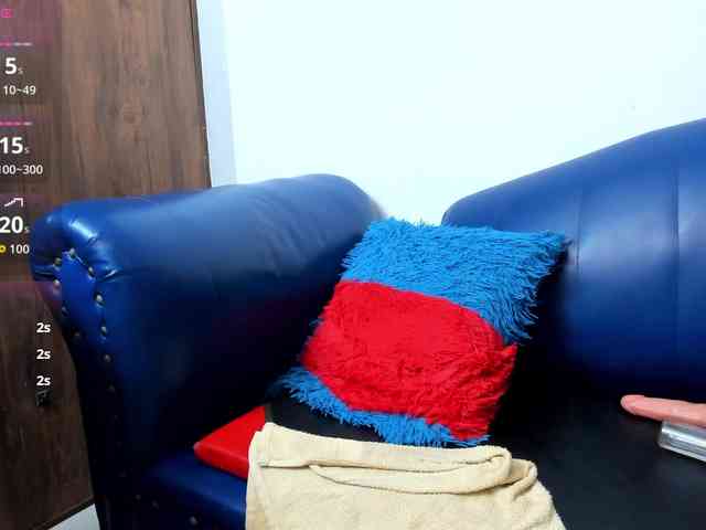 Skinny-Mature webcam