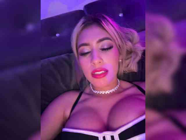 LucyRouse webcam