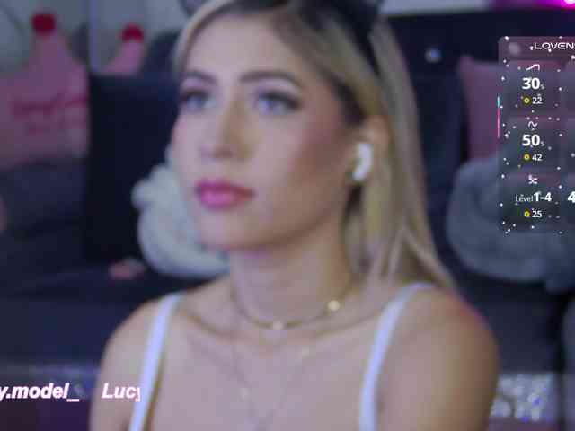 LucyRouse webcam